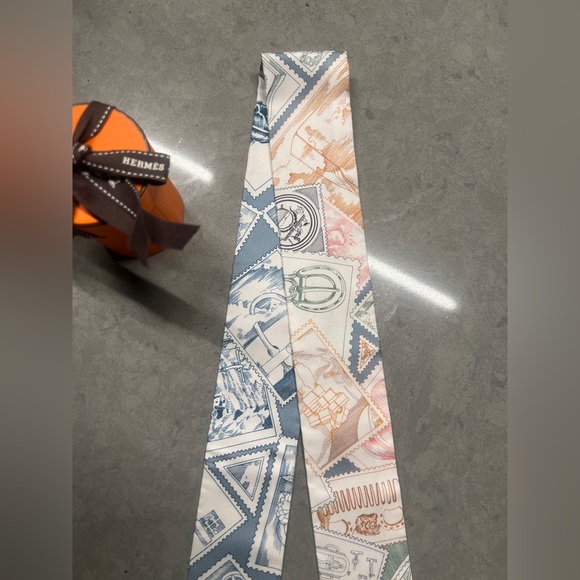 Hermes Le Philateliste du Faubourg Twilly light blue Birkin print - Picture 6 of 10